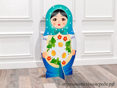 Театральная декорация Матрёшка с ромашками