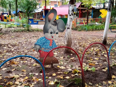 Уличная фигура Заяц (2)
